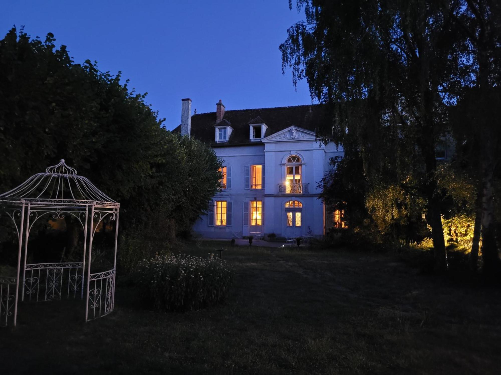 Saint-Eusebe Mansion - Hotel Particulier St-Eusebe オセール エクステリア 写真
